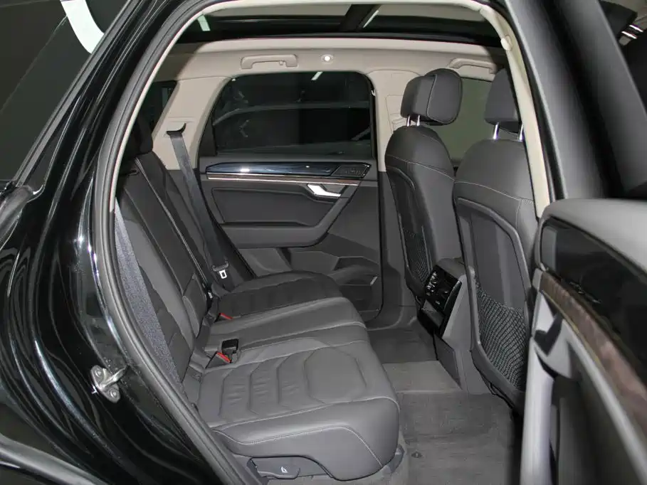 Volkswagen Touareg — миниатюра 8