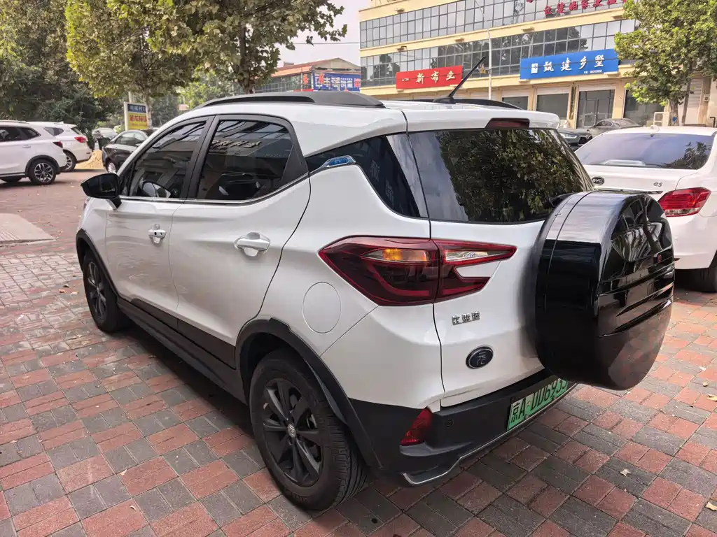 BYD Yuan EV — миниатюра 4