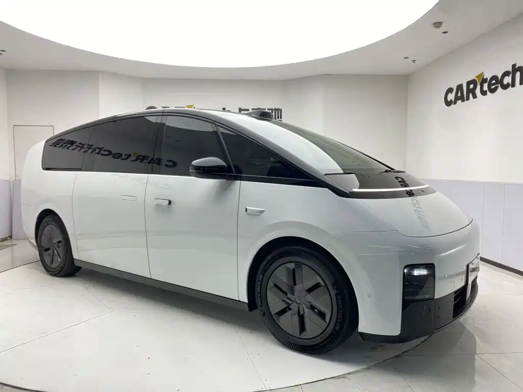 Li Auto Li MEGA — миниатюра 2