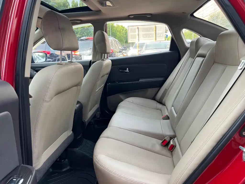 Hyundai Elantra 2011 1.6L AT Luxury