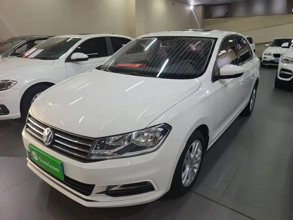 Volkswagen Santana — миниатюра 2
