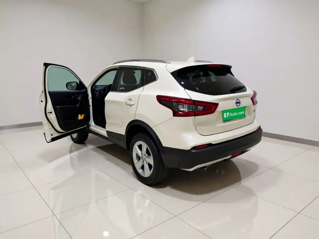 Nissan Qashqai — миниатюра 4