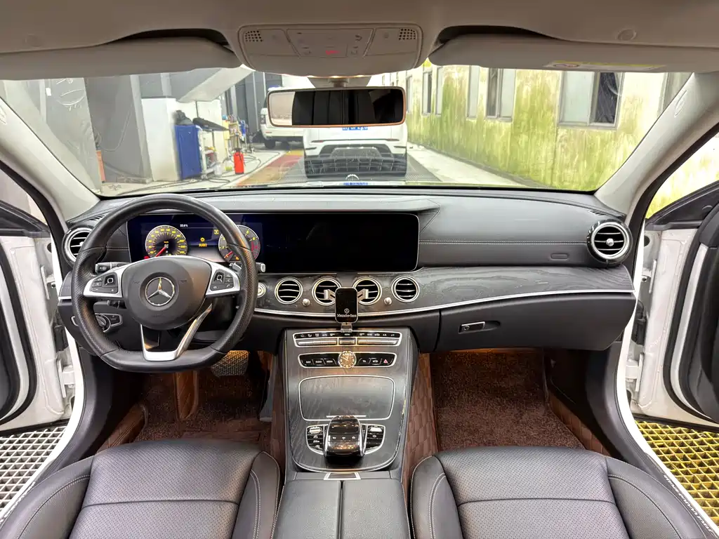 Mercedes-Benz E-Class E 2018 E 300 L Sport Fashion