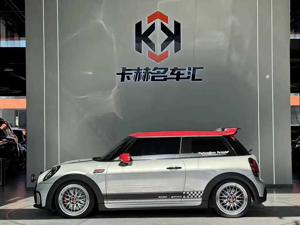 MINI JCW