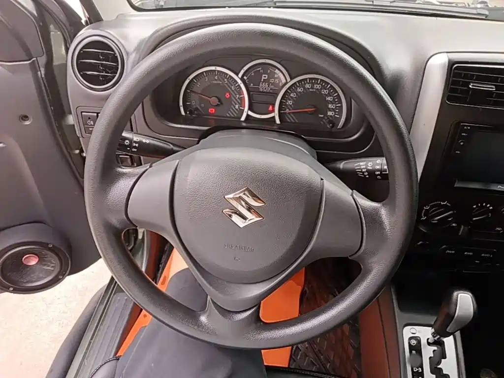 Suzuki Jimny — миниатюра 11