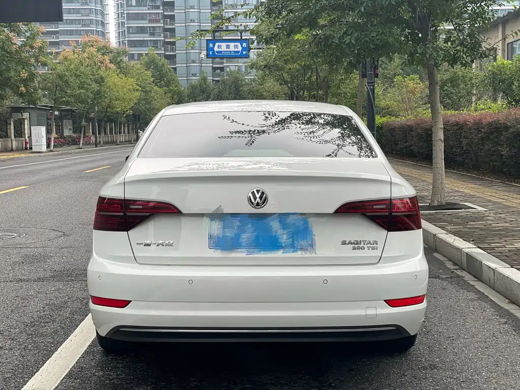 Volkswagen Sagitar — миниатюра 6