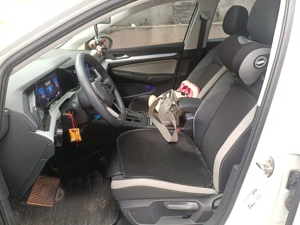 Volkswagen Golf — миниатюра 18