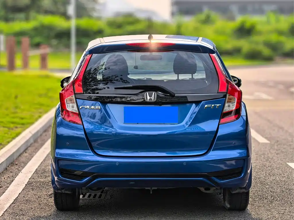 Honda Fit — миниатюра 12