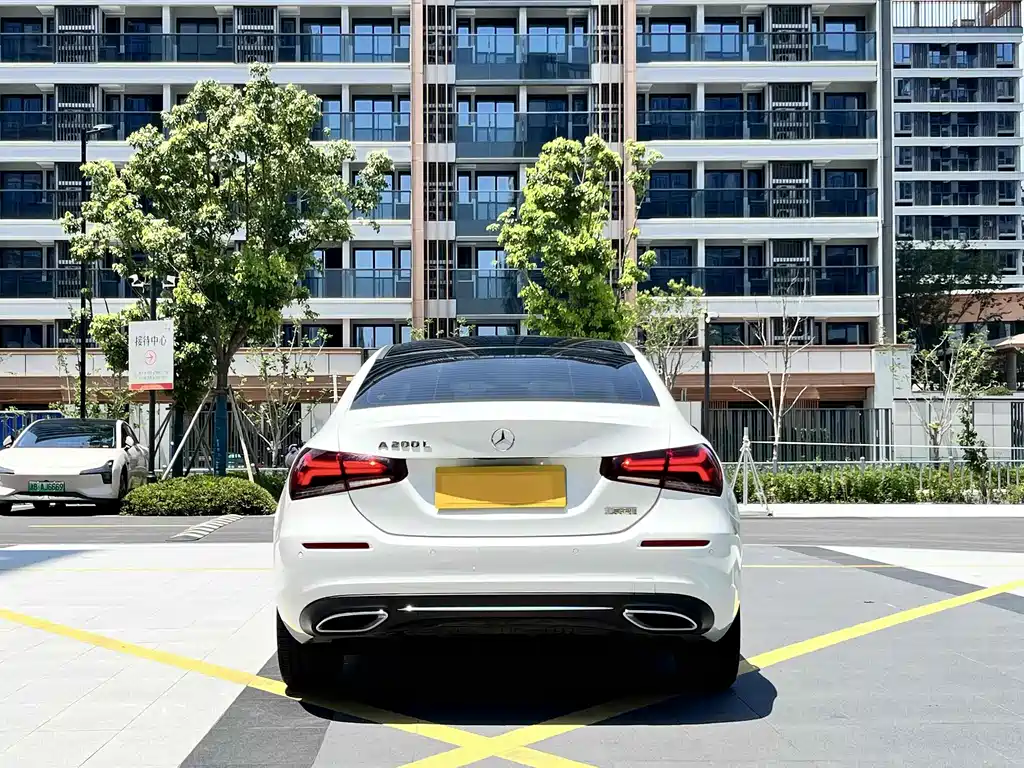 Mercedes-Benz A-Class — миниатюра 9