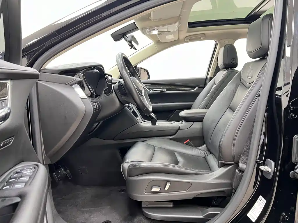 Cadillac XT5 — миниатюра 5