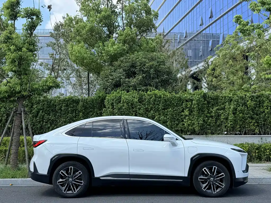 NIO EC6 — миниатюра 14