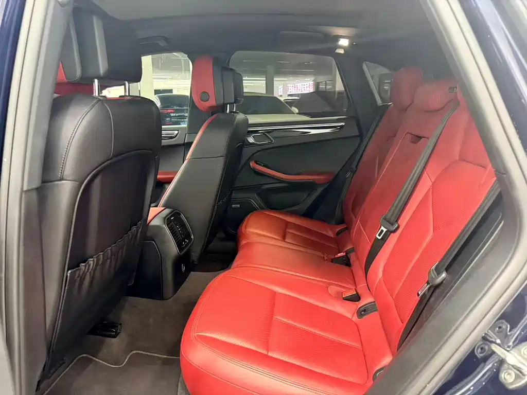 Porsche Macan — миниатюра 6