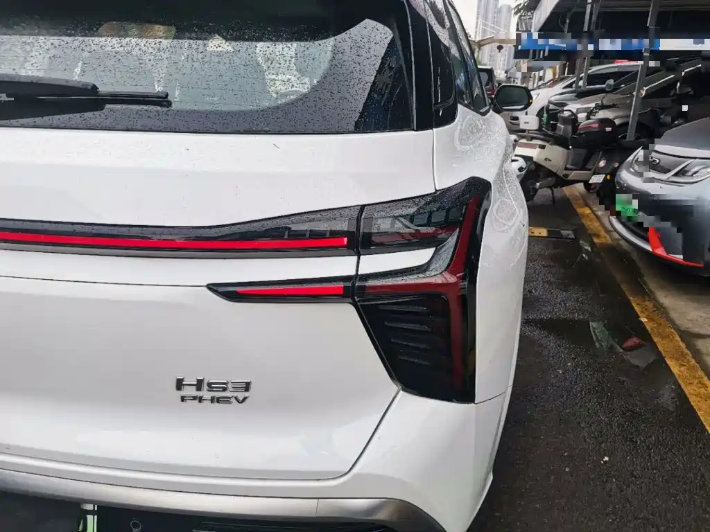Hongqi HS3 PHEV 2025 117km PLUS