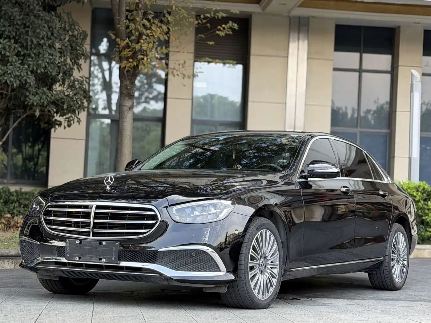 奔驰E级 2023款 改款 E 300 L 时尚型 2023