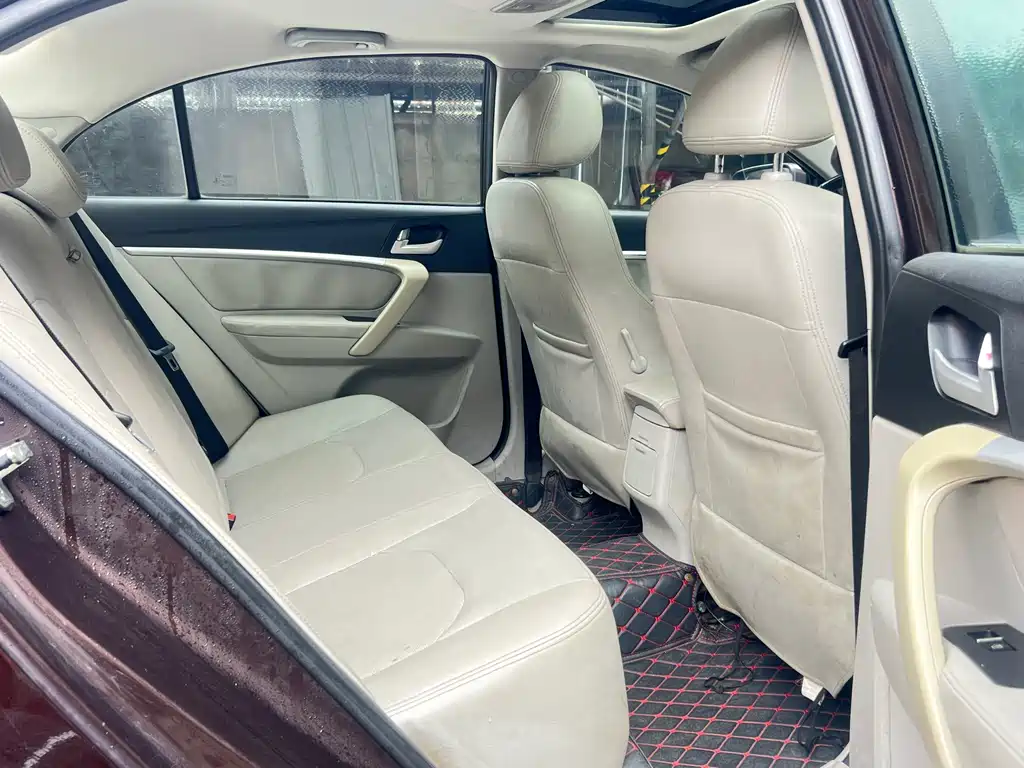 Geely Emgrand — миниатюра 14