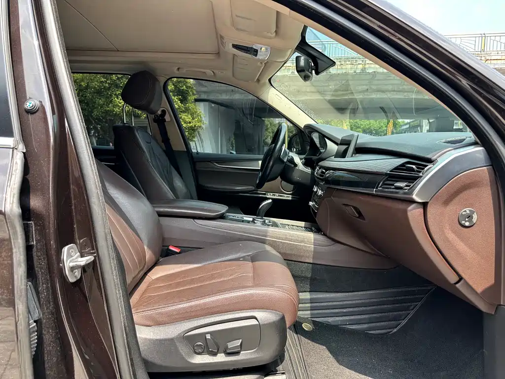 BMW X5 (Import) — миниатюра 9