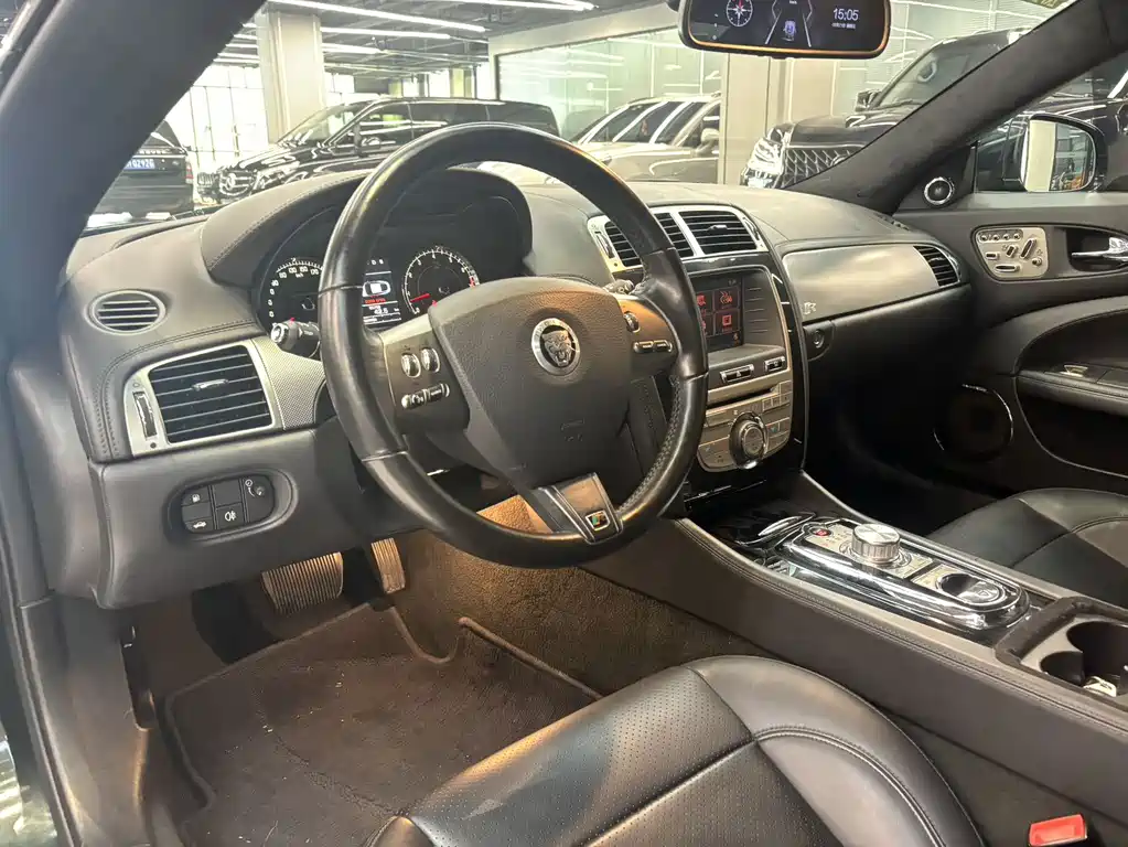 Jaguar XK — миниатюра 9