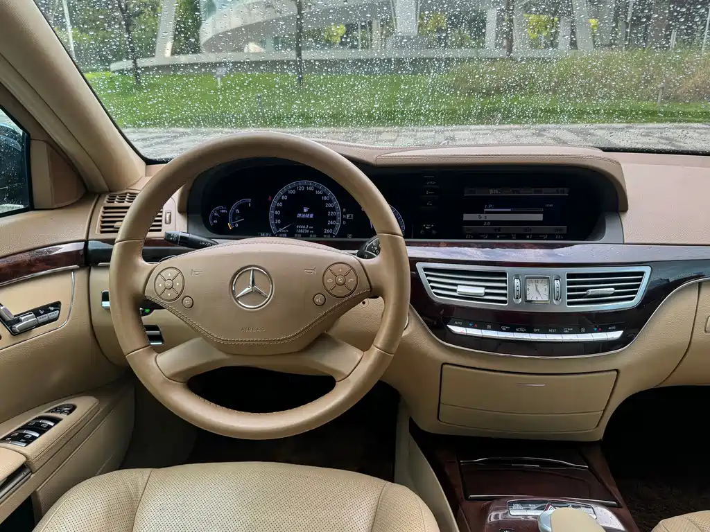 Mercedes-Benz S-Class — миниатюра 12