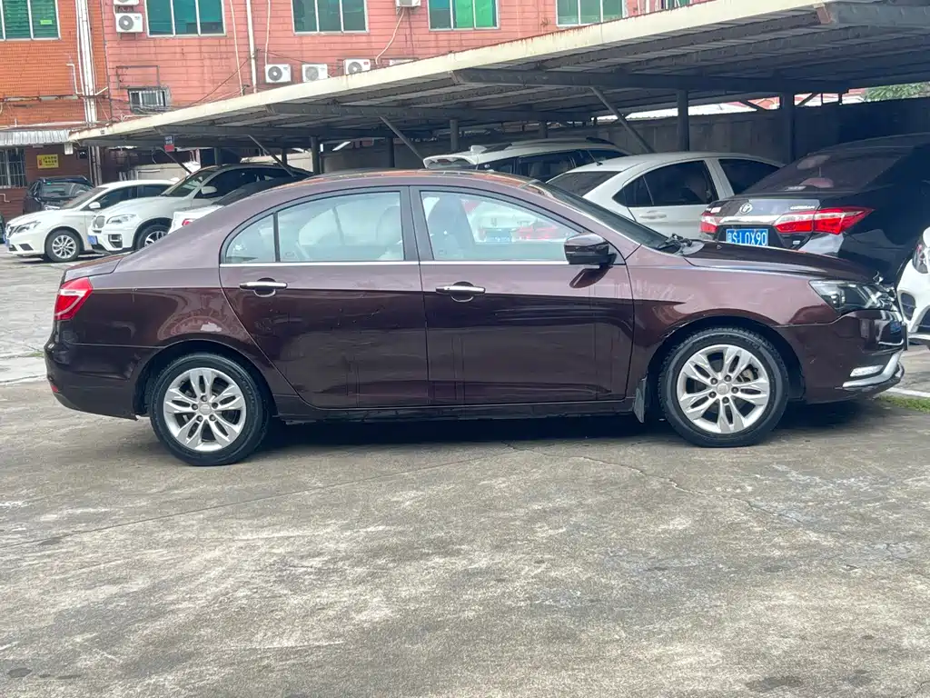 Geely Emgrand — миниатюра 7