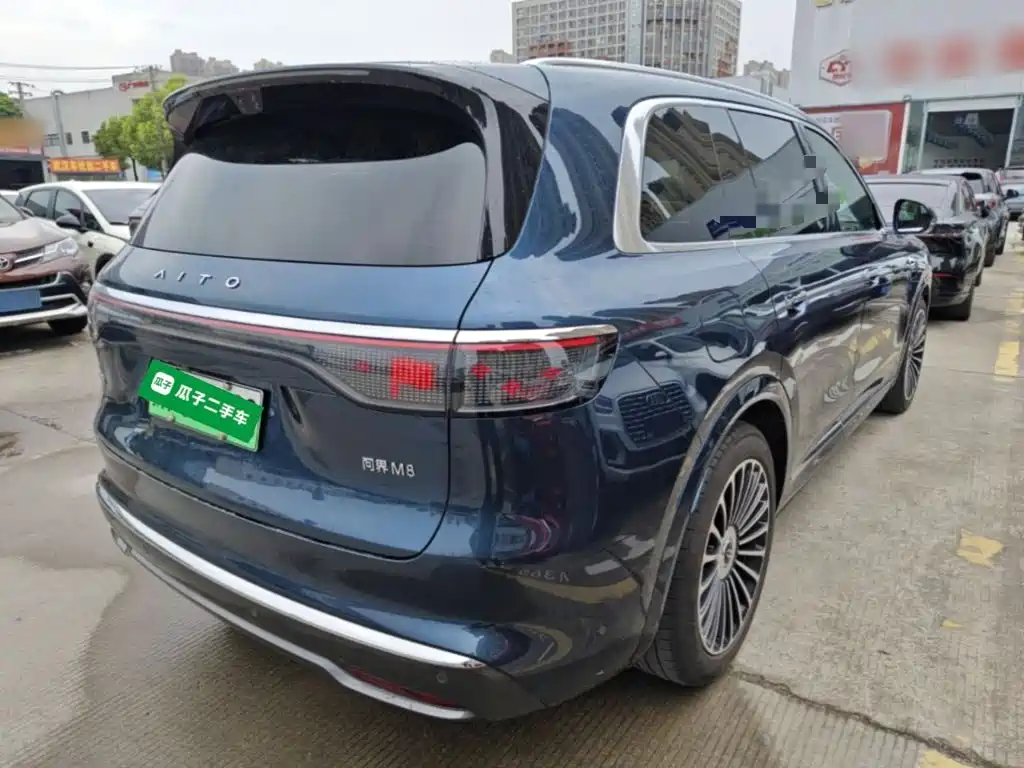 Aito M8 2025 Ultra 53.4kWh 5 мест (192 ）