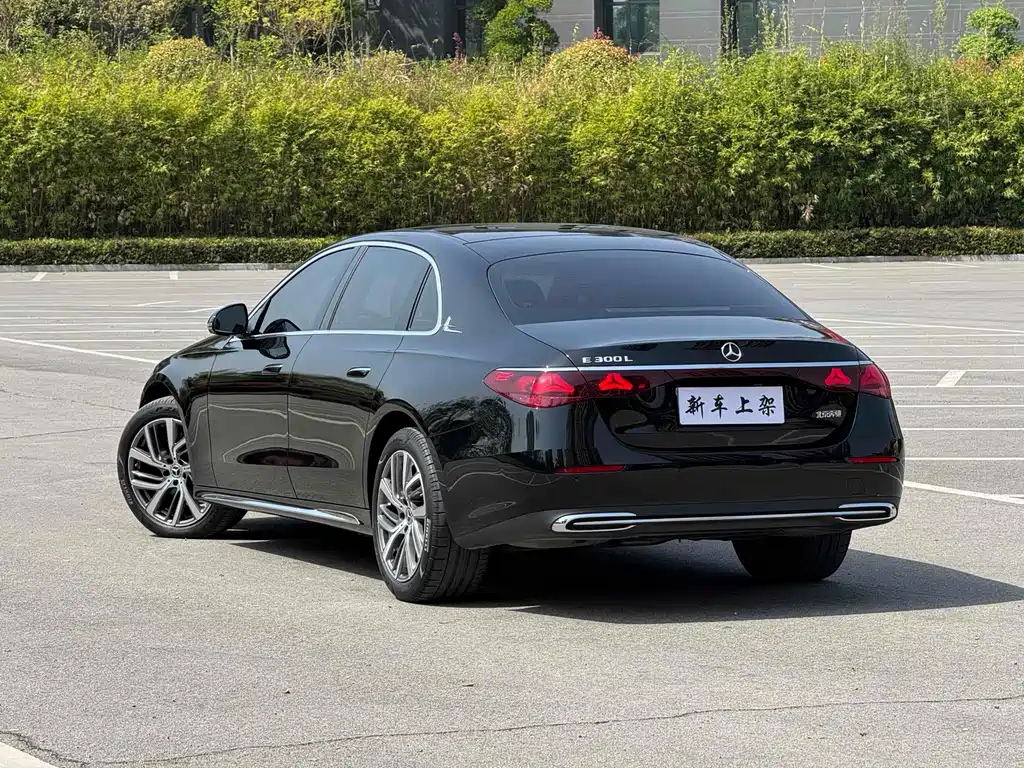 Mercedes-Benz E-Class E 2022 E 300 L Sport Fashion