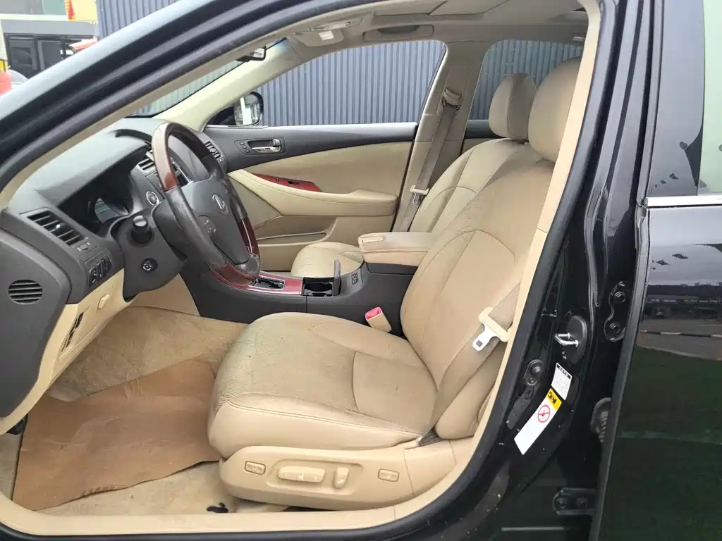 Lexus ES — миниатюра 17