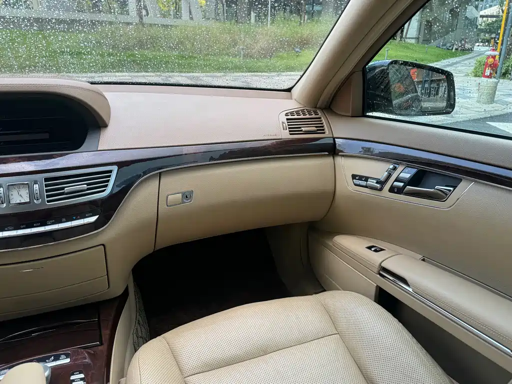 Mercedes-Benz S-Class — миниатюра 13