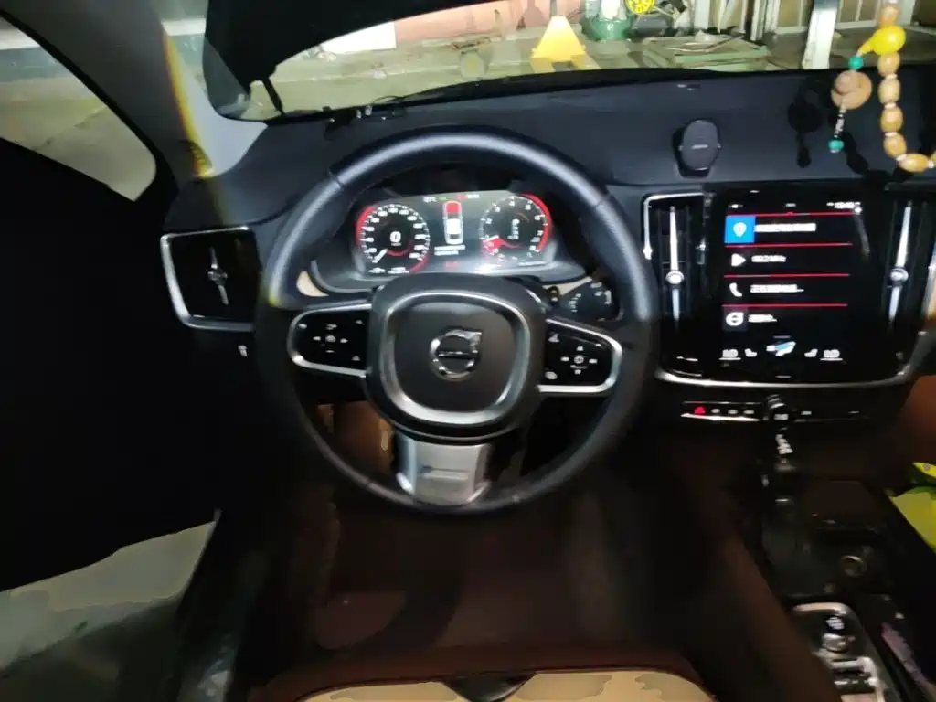 Volvo S90 — миниатюра 11