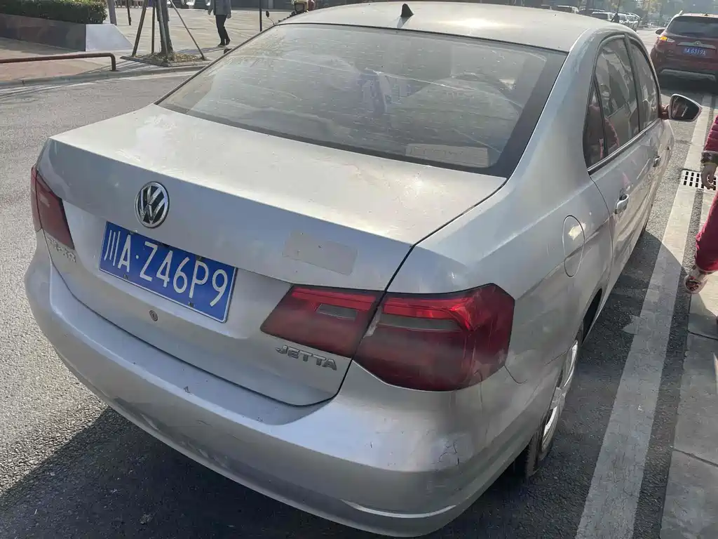 Volkswagen Jetta — миниатюра 8