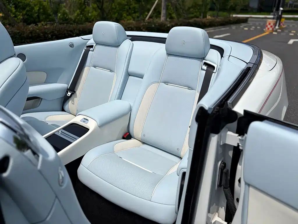 Rolls-Royce Dawn — миниатюра 14