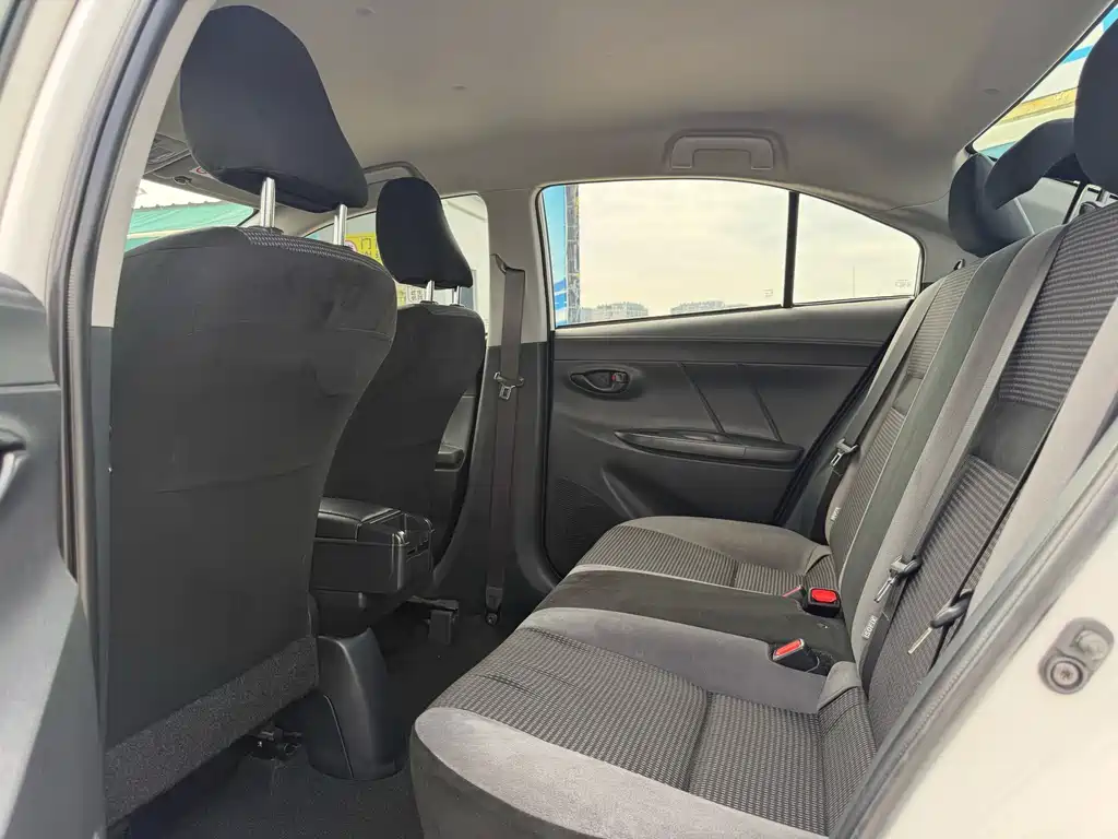 Toyota Vios — миниатюра 8