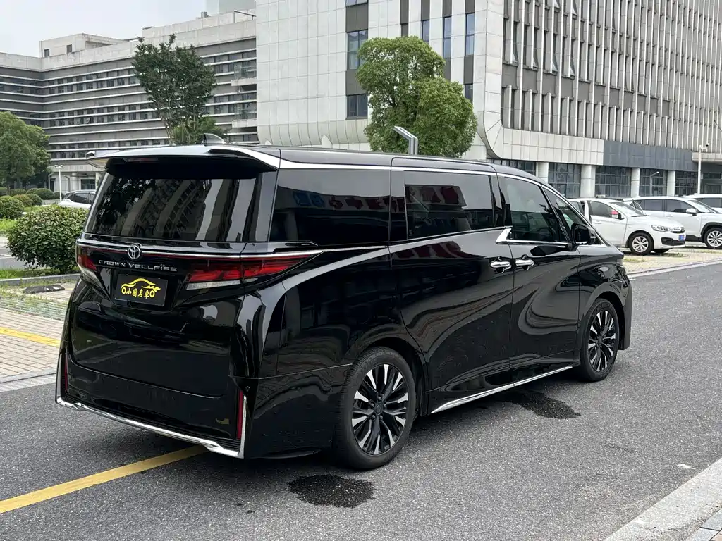 Toyota Vellfire 2024 2.5L