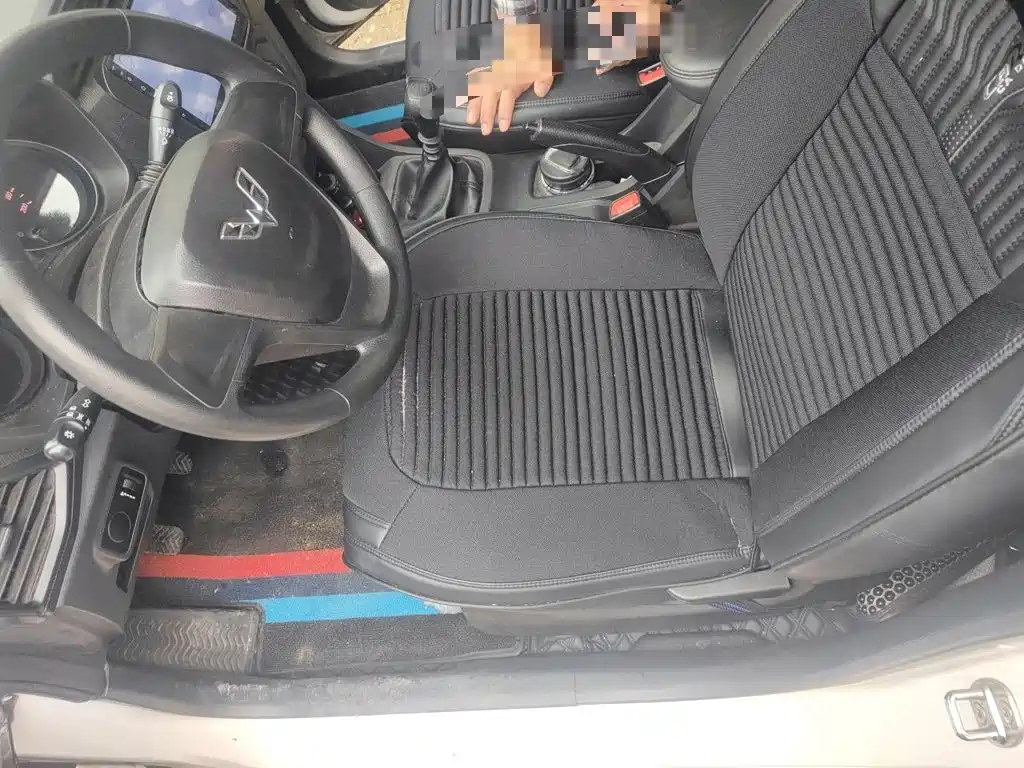 Wuling Hongguang — миниатюра 11