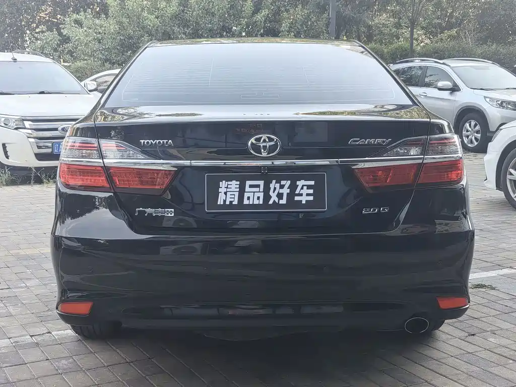 Toyota Camry — миниатюра 5