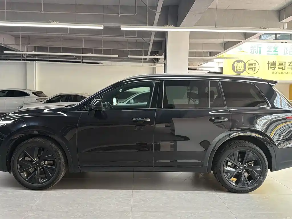 Li Auto ONE 2021 6 мест
