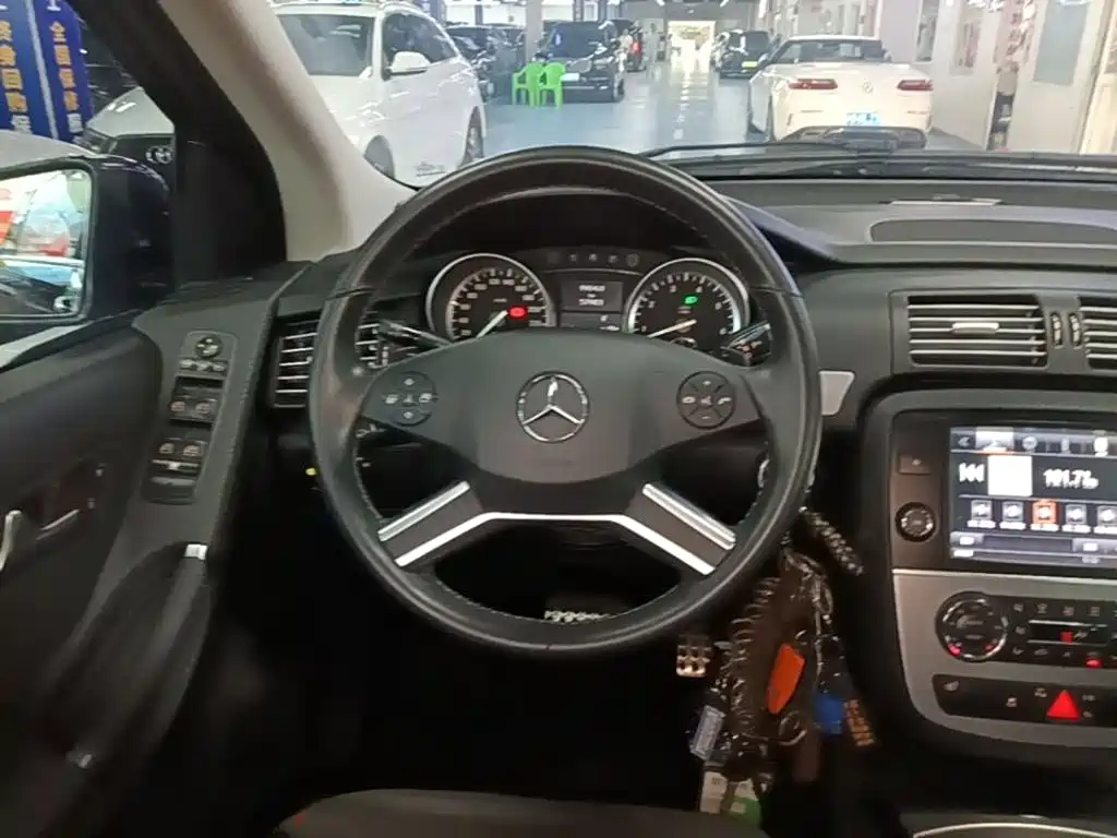 Mercedes-Benz R-Class — миниатюра 11