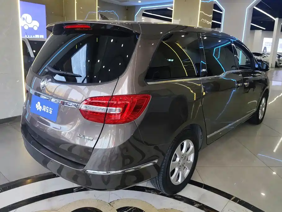 Buick GL8 — миниатюра 3
