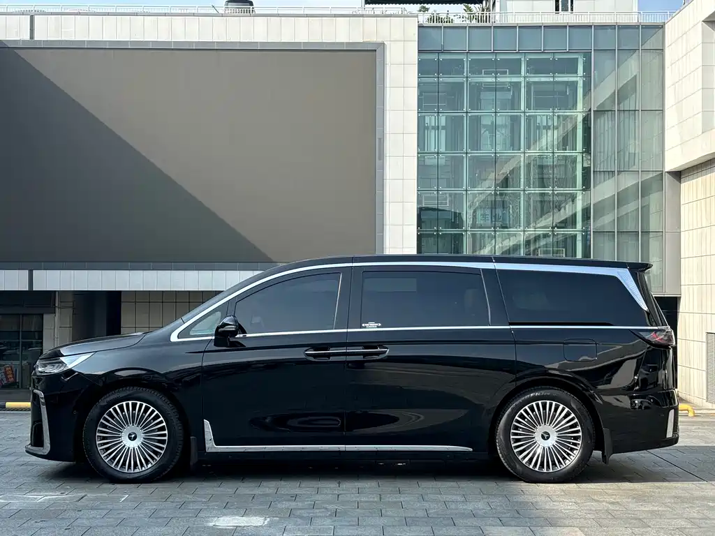 LANTU AUTOMOBILE LANTU DREAMER