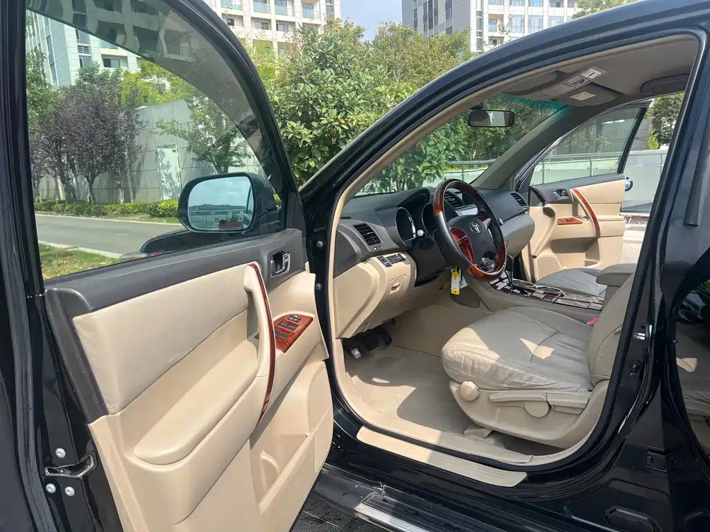 Toyota Highlander — миниатюра 4