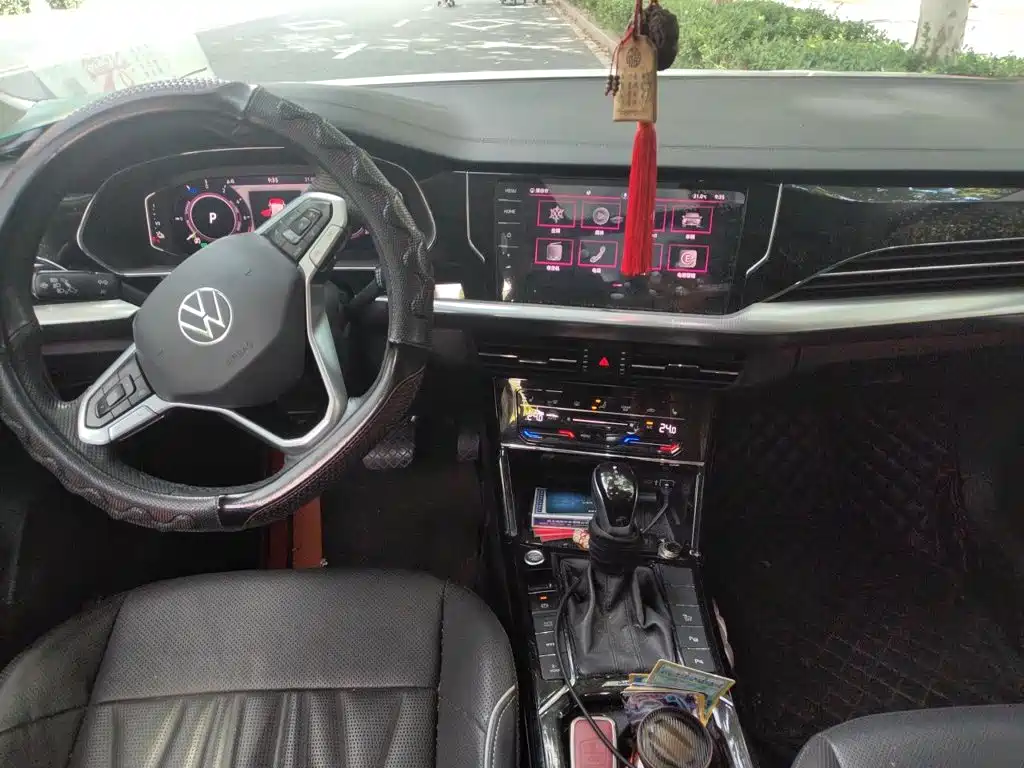 Volkswagen Passat PHEV — миниатюра 13