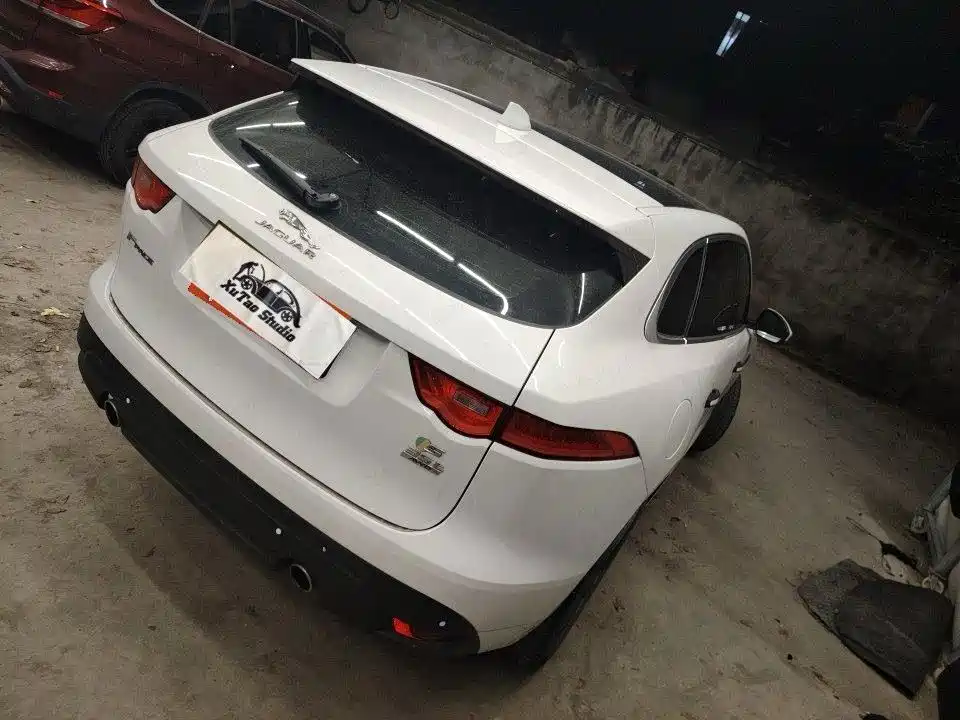 Jaguar F-PACE — миниатюра 9