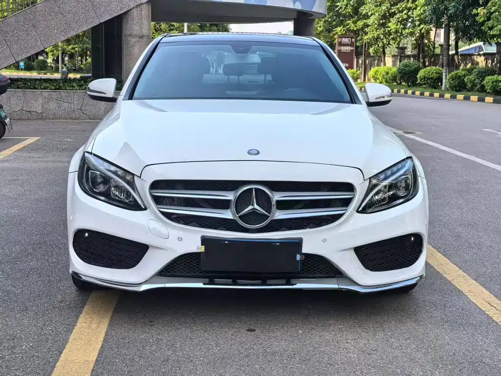 Mercedes-Benz C-Class — миниатюра 2