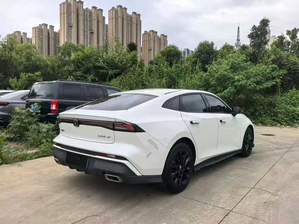 Changan UNI-V — миниатюра 7