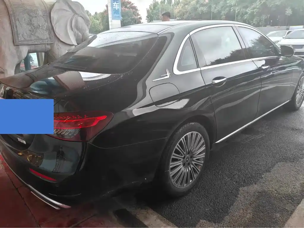 Mercedes-Benz E-Class — миниатюра 5