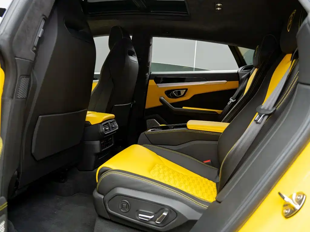 Lamborghini Urus — миниатюра 11