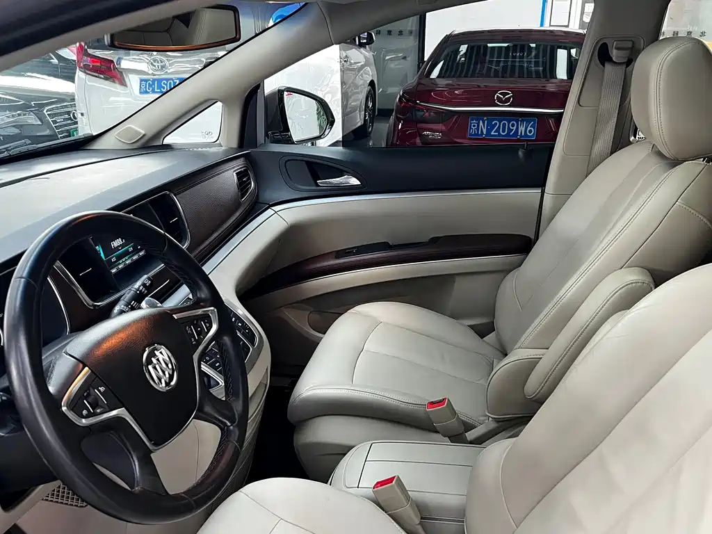 Buick GL8 — миниатюра 16