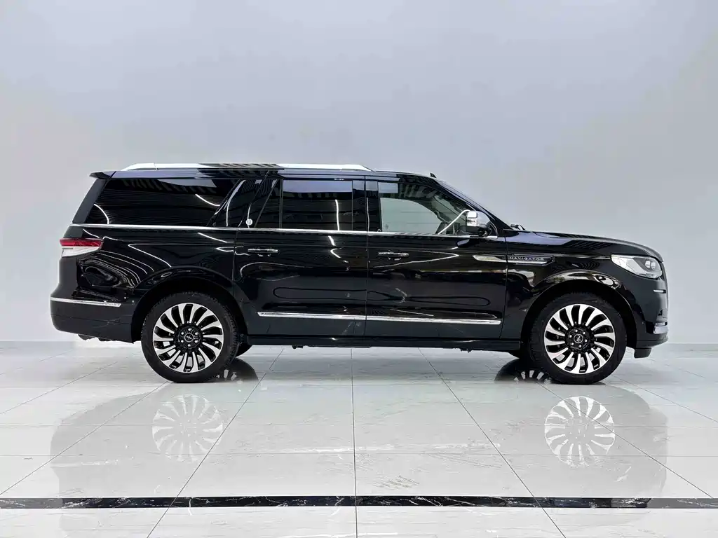 Lincoln Navigator — миниатюра 3