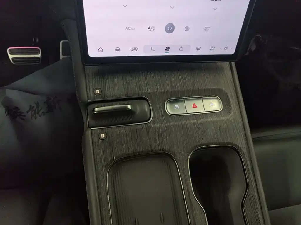 NIO ES7 — миниатюра 14