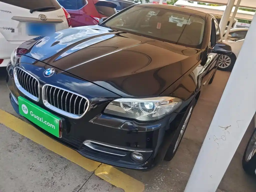 BMW 5 Series — миниатюра 2