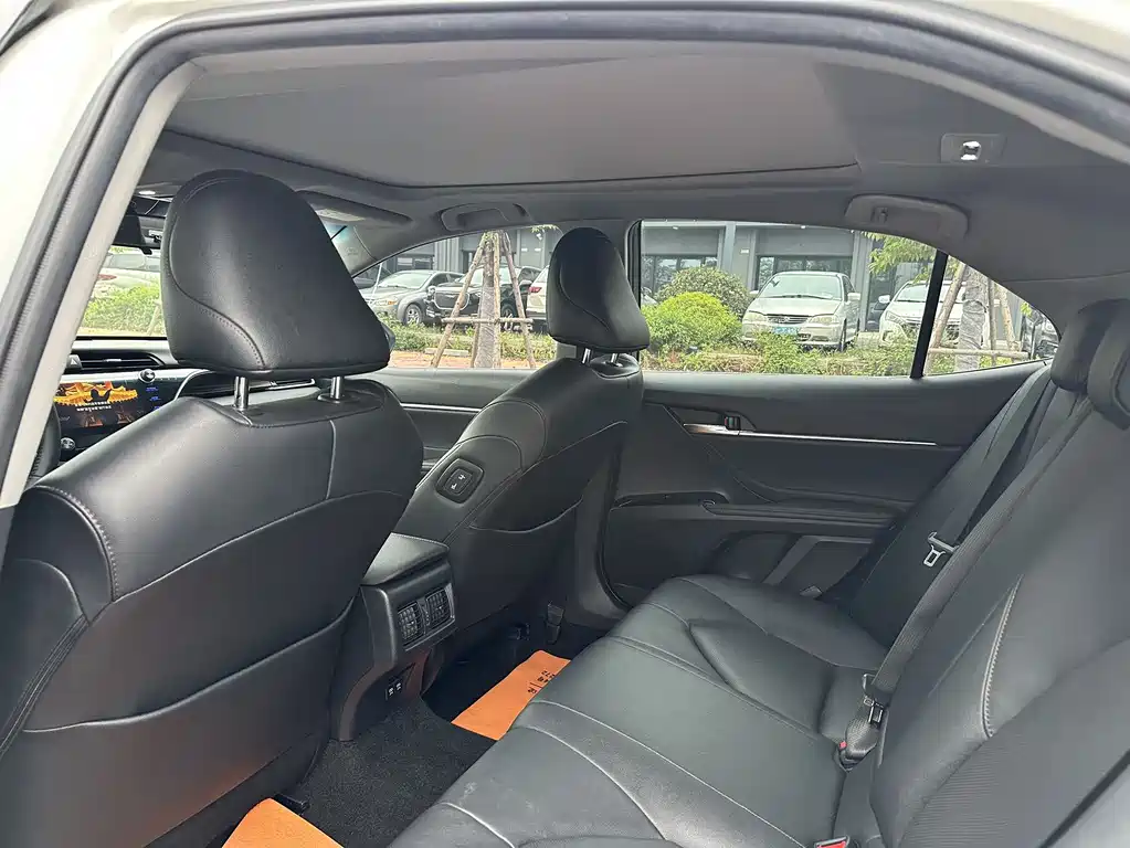 Toyota Camry 2019 2.5G Luxury VI